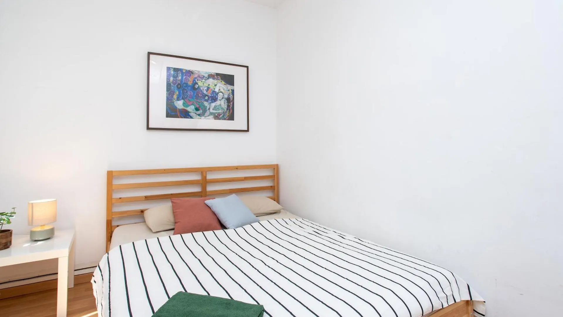 Cozy Exiample Getaway Apartments With Patio Barcelone 0*,