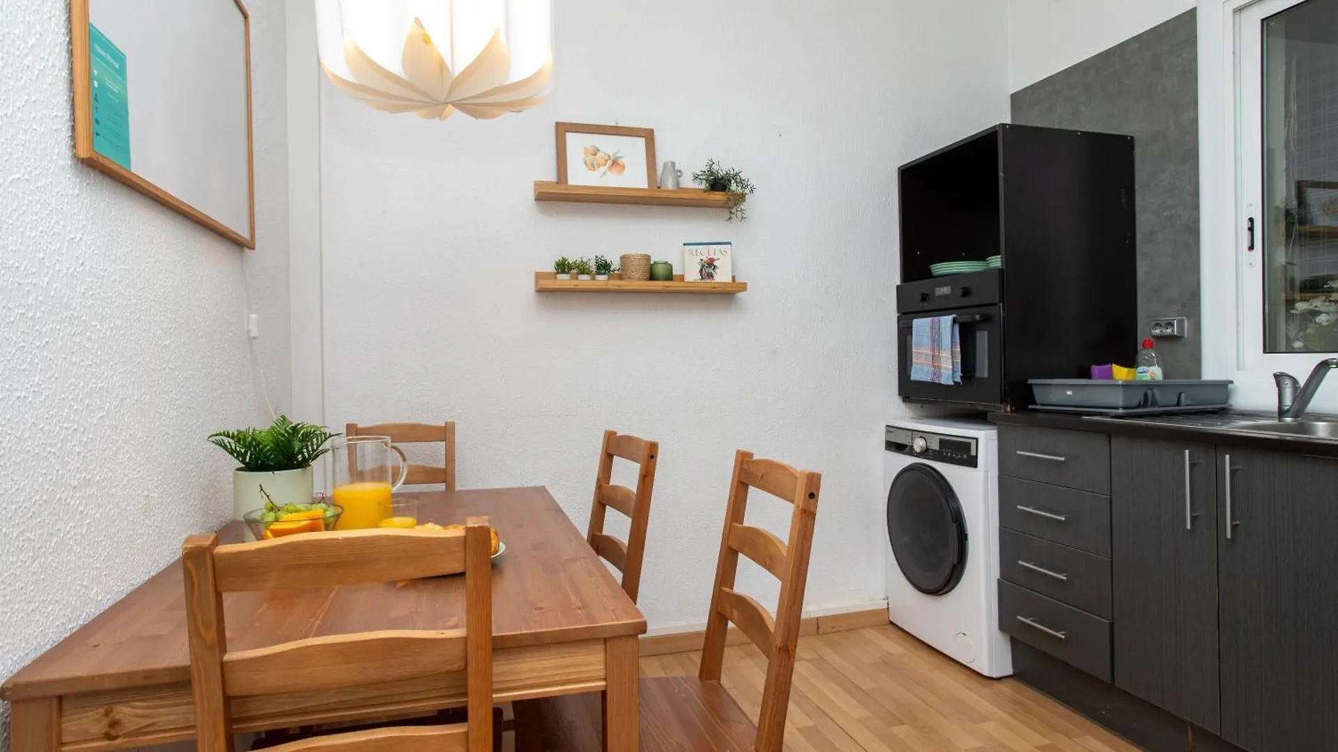 Cozy Exiample Getaway Apartments With Patio Barcelone