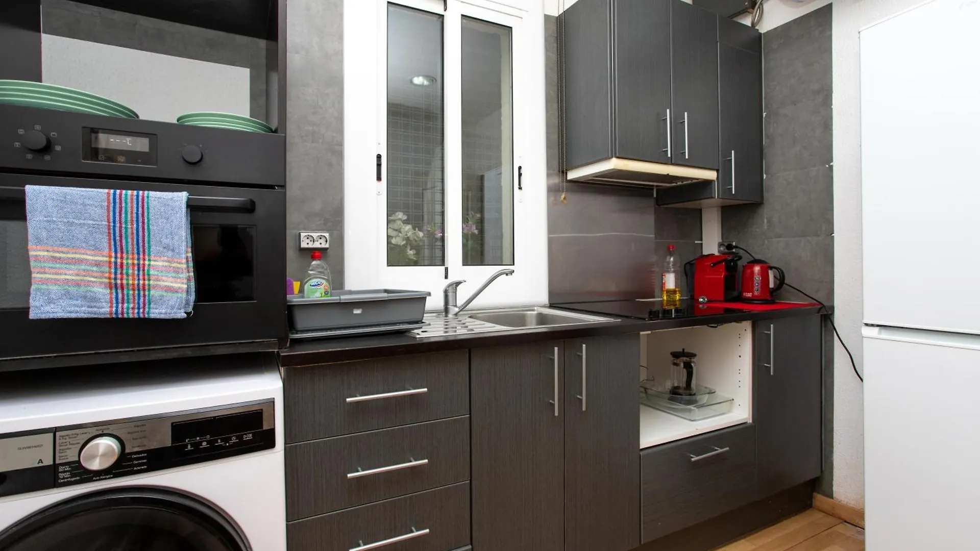 Cozy Exiample Getaway Apartments With Patio Barcelone