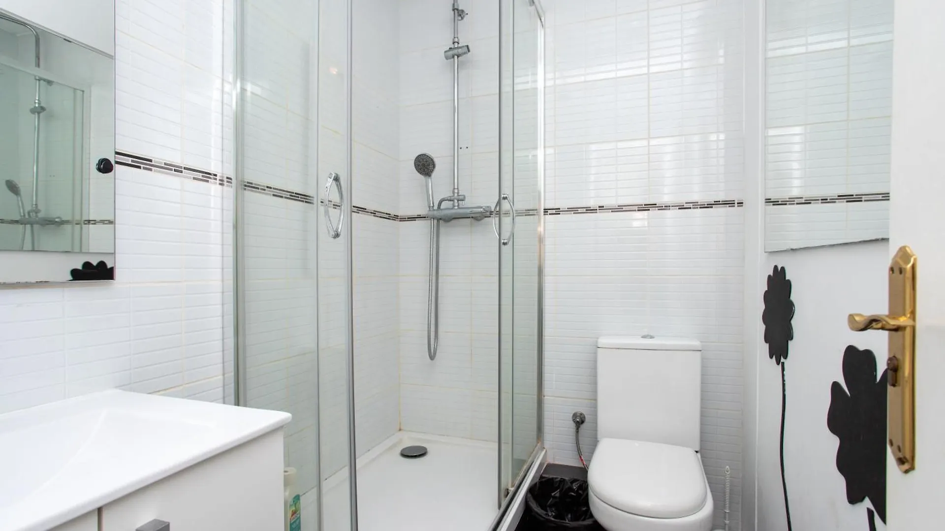 Cozy Exiample Getaway Apartments With Patio Barcelone
